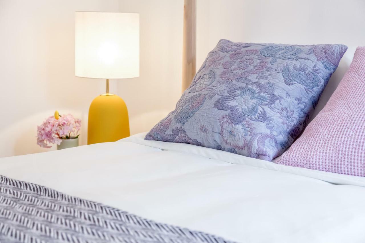 Alfama, Bright And Spacious With Private Terrace, By Timecooler ลิสบอน ภายนอก รูปภาพ