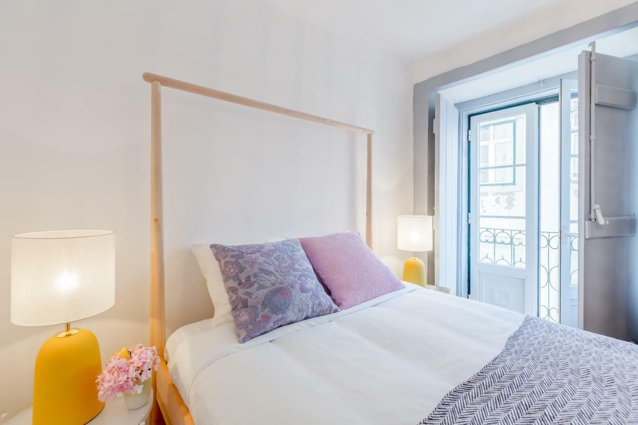 Alfama, Bright And Spacious With Private Terrace, By Timecooler ลิสบอน ภายนอก รูปภาพ