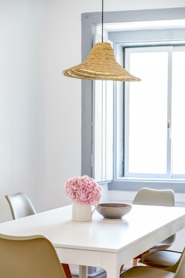 Alfama, Bright And Spacious With Private Terrace, By Timecooler ลิสบอน ภายนอก รูปภาพ