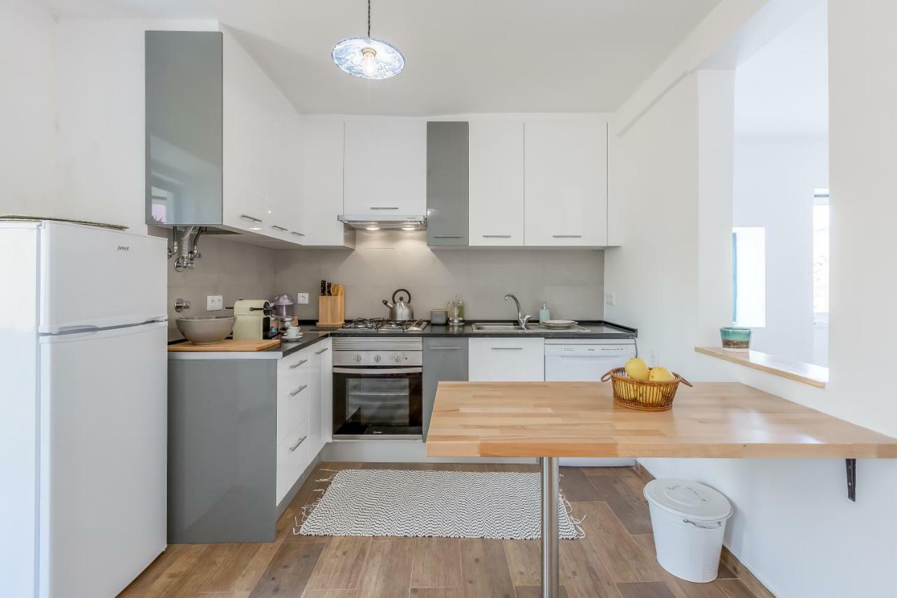 Alfama, Bright And Spacious With Private Terrace, By Timecooler ลิสบอน ภายนอก รูปภาพ